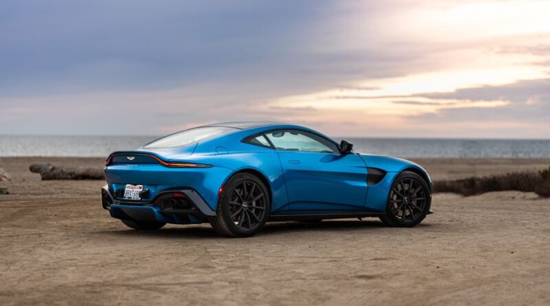 Aston Martin: En Dypdykk i Eleganse og Ytelse